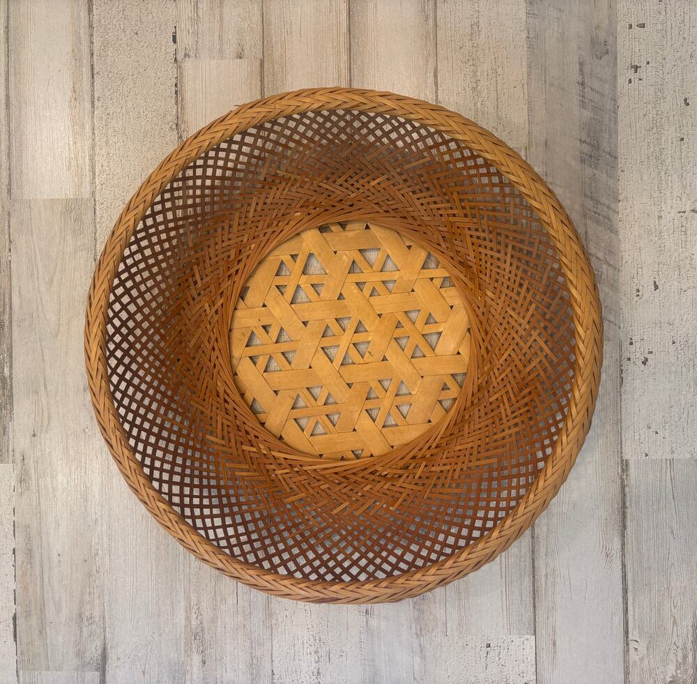 Gorgeous Vintage Handmade Bamboo Round Basket EUC